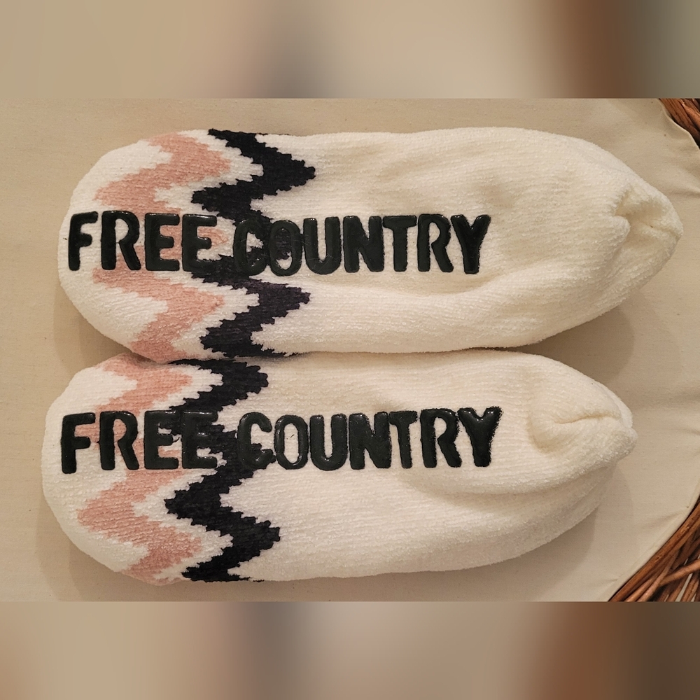 Free Country slippers - Picture 3 of 4